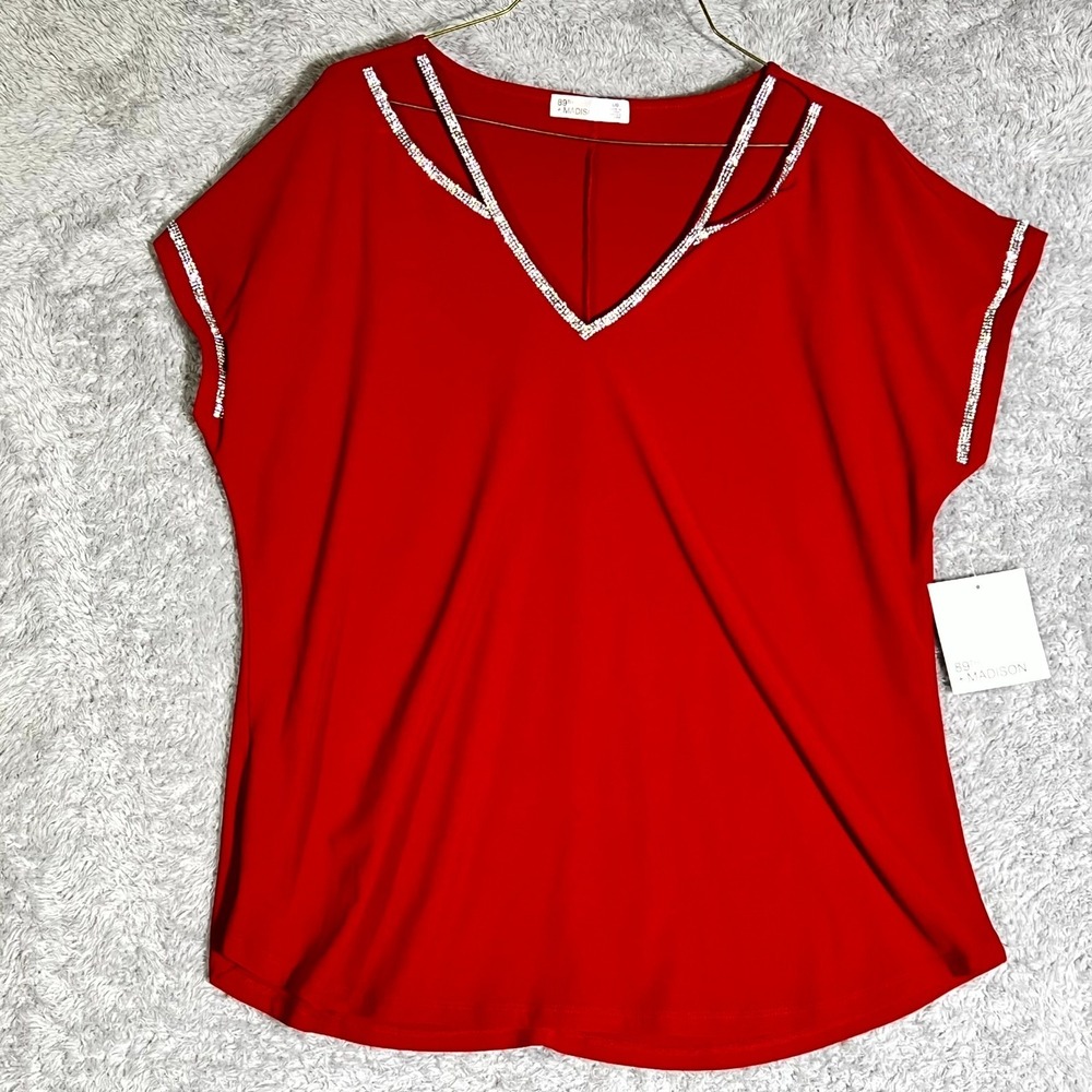 89th + Madison Blouse Womens Large Red Stretch Rhinestone V Neck Cap Sleeve
